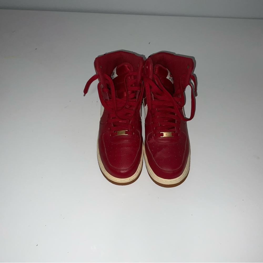 Nike Red and White Men's Athletic Shoes - Picture 4 of 7